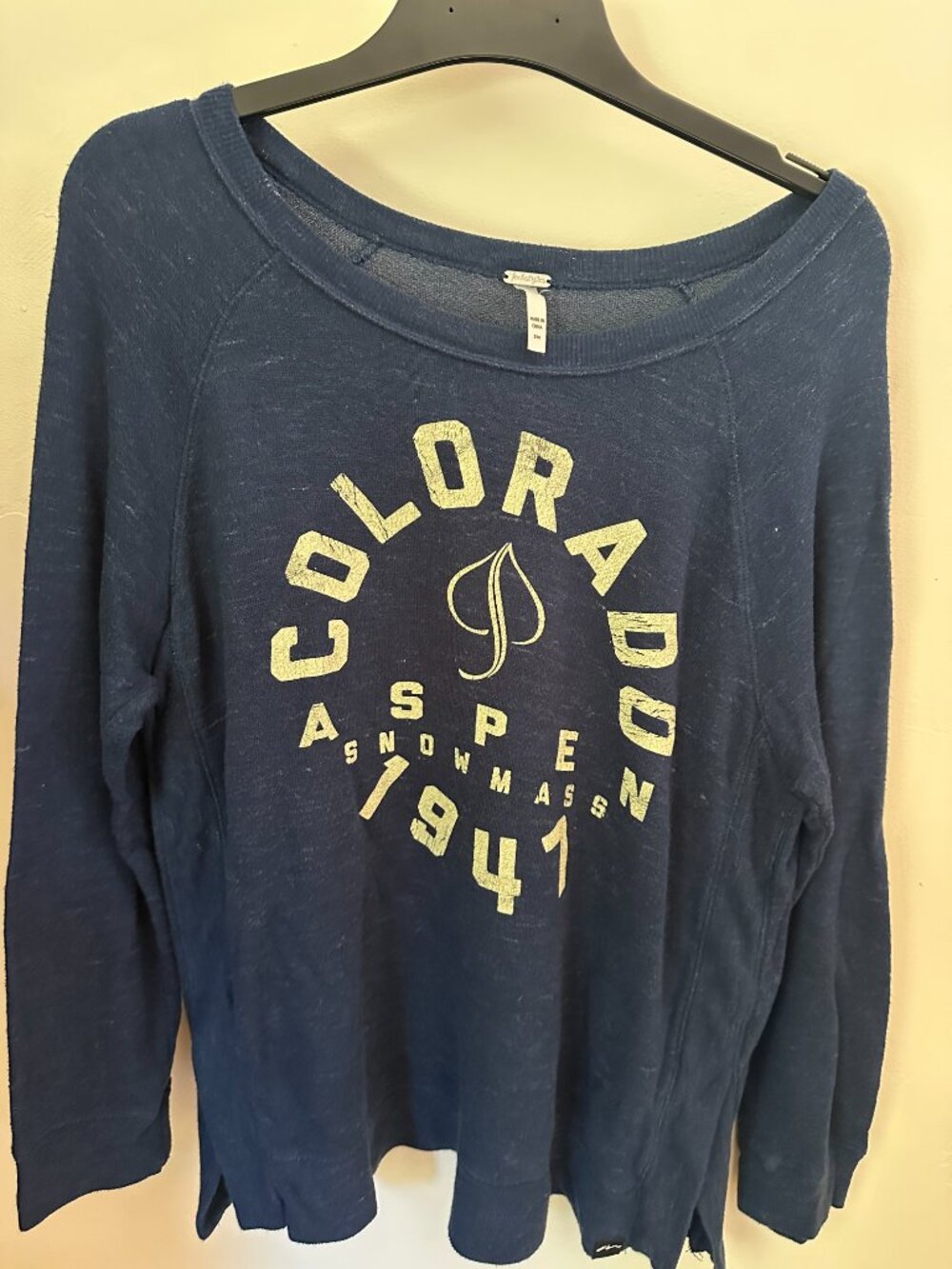"Techstyles Aspen Colorado 1947 Crewneck Sweatshirt Navy Blue Small" - Picture 3 of 8